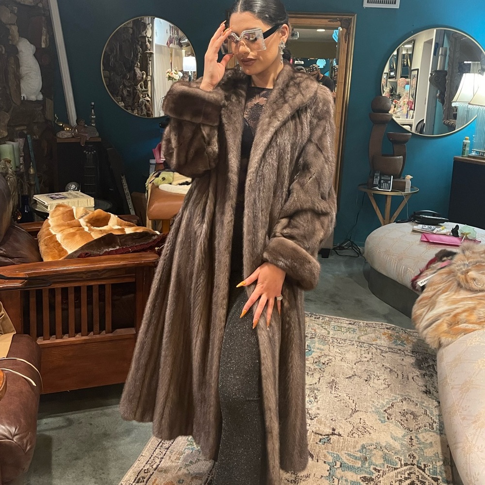 Full Length Sapphire Mink Coat - Picture 7 of 8